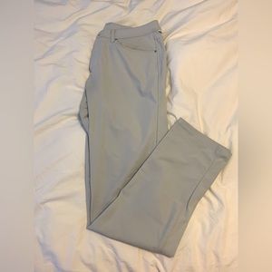 Mens Lululemon Classic Fit Grey Commission Pants. Size 34 x 36